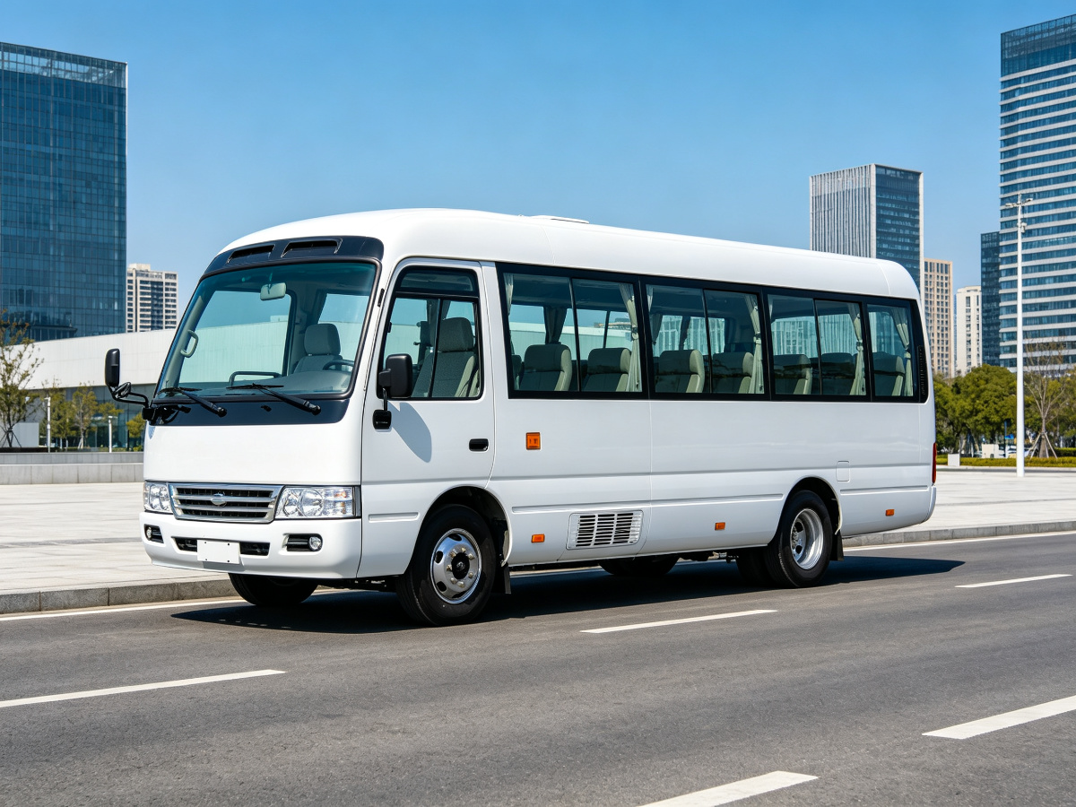 7座商务车实拍