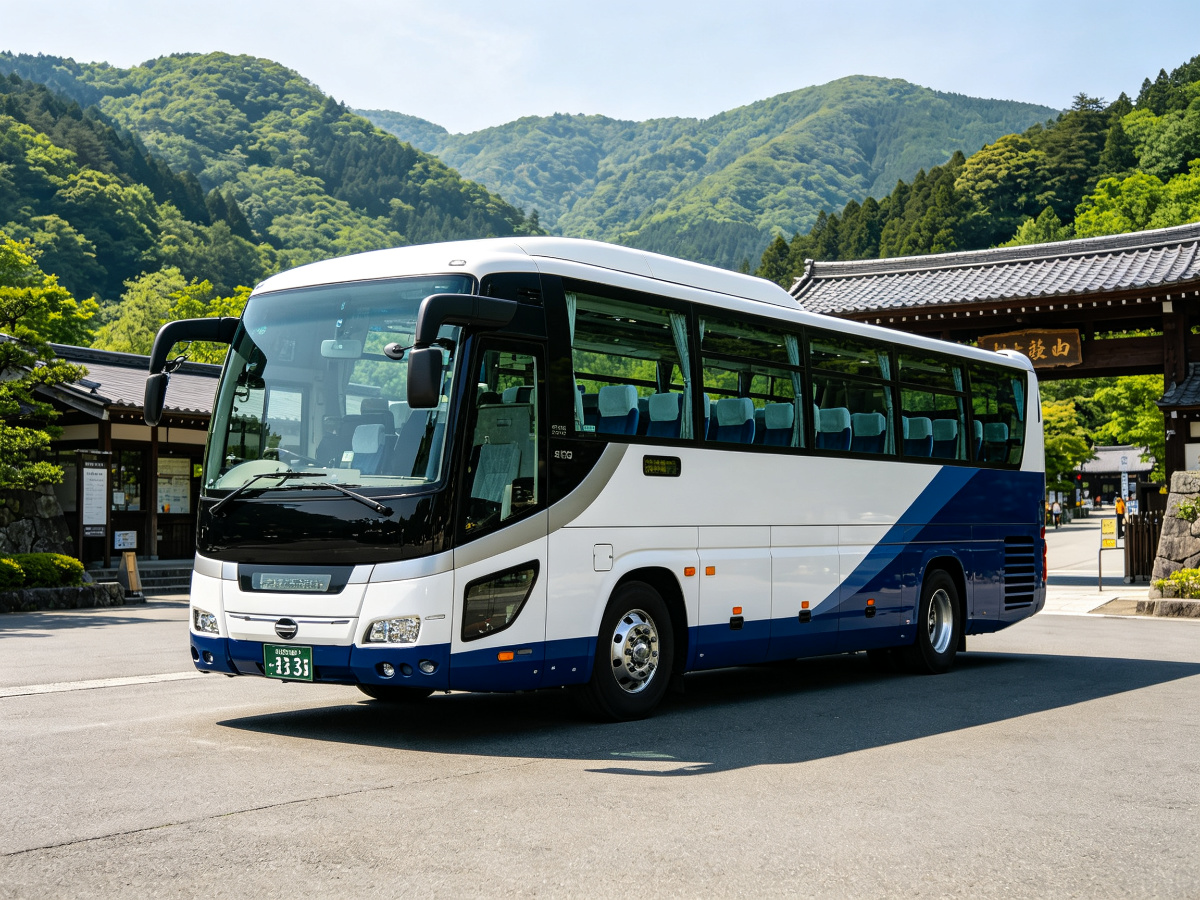 7座商务车实拍